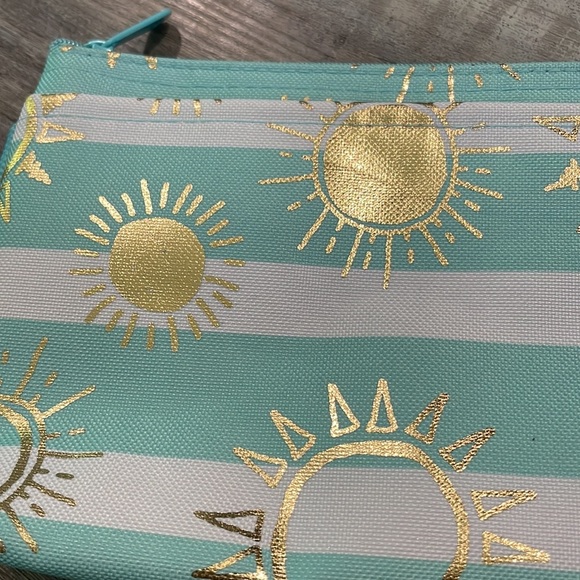 Rays for Days Clear Clip Pouch - Picture 4 of 8